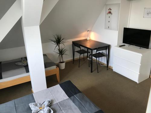 Twin Room with Garden View - Attic