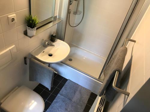 Ferienwohnungen und Apartmenthaus Halle Saale - Villa Mathilda 13.5km von Wettin-Löbejün entfernt
