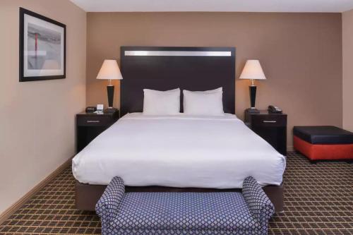 Hotel Nova SFO By FairBridge - image 8