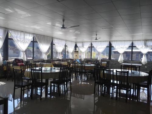Restaurant, Huanghuacheng Water. Great Wall Derunju Guesthouse in Huairou District