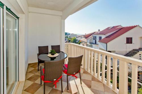 Apartments with a parking space Hvar - 5706 - image 7