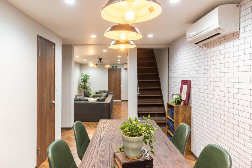 天下茶屋港口燈塔旅館 Harbor Light Tengachaya