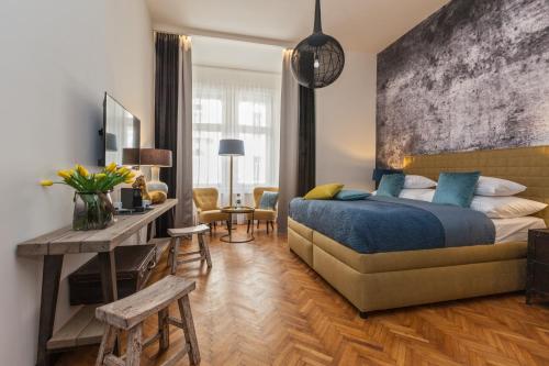 Antik Hotel Prague - image 6