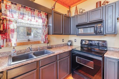 2 Bed 2 Bath Vacation home in Bryson City - main image