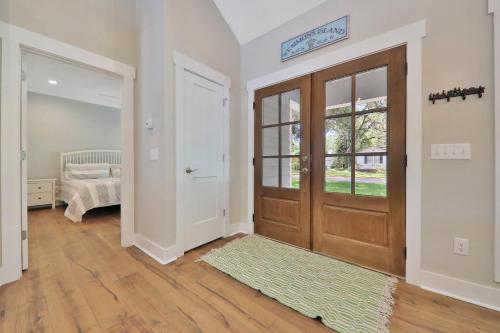 Lazy Oaks - main image