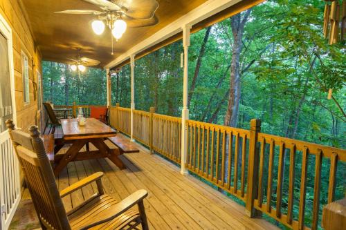 2 Bed 2 Bath Vacation home in Whittier V in Whittier, USA