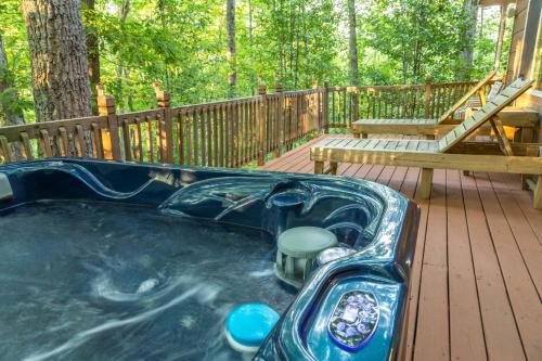 2 Bed 2 Bath Vacation home in Whittier V in Whittier, USA