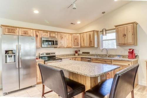 2 Bed 2 Bath Vacation home in Whittier III - image 7