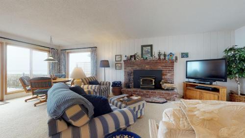 2 Bed 2 Bath Vacation home in Waldport - image 9