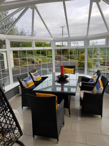 Highfield house bed and breakfast COLLINSTOWN in เควัน