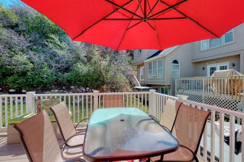 4 Bed 4 Bath Vacation home in Oaks at Wasatch, Cottonwood Heights