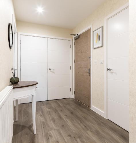Fortified Luxury Apartment - image 14