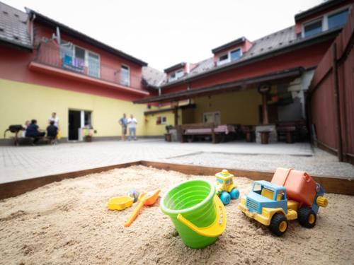 ทัศนียภาพภายนอกโรงแรม, Penzión & Bar NATALI (Penzion & Bar NATALI) in สตารีสโมโคแวค