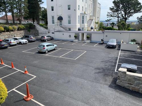 The Park Hotel - image 12