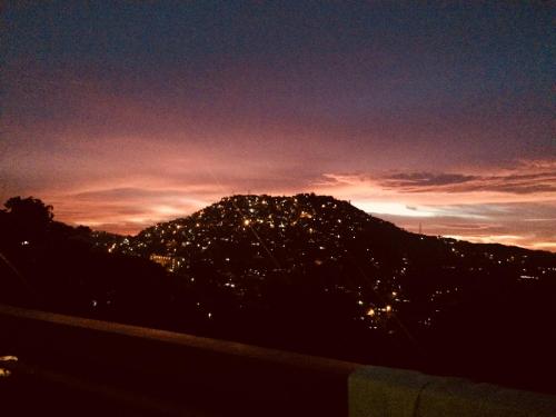 D' Courtyards Peak-Corner Pinestay - at Goshenland Baguio