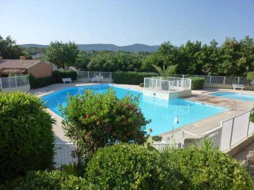 Mas dans résidence avec grande piscine - Location saisonnière - Cogolin