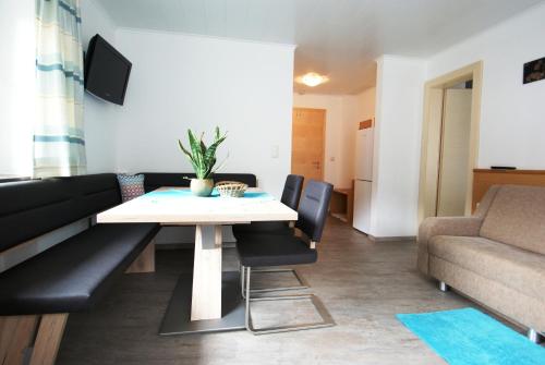 Apart Elisabeth - image 3