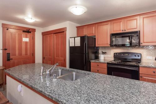 Village 1402 - image 9