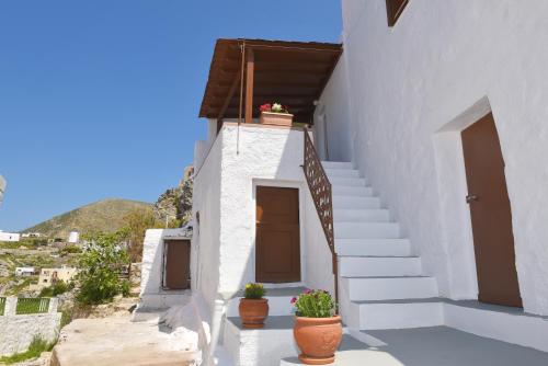  Helen's Apartment in Ermoupoli