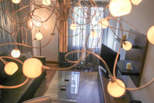 (KEO001) Modern Apartment with Roof Terrace - image 12