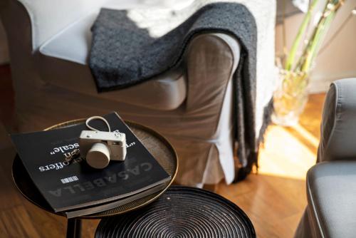 Best Location w/ Breathtaking Views Chic Palace - image 11