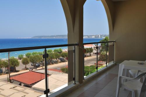 Sea Melody Beach Hotel Apartments - image 4