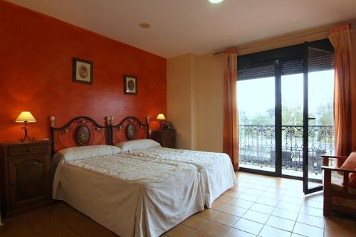 Hotel Rural Hojaranzos in Tejeda de Tiétar