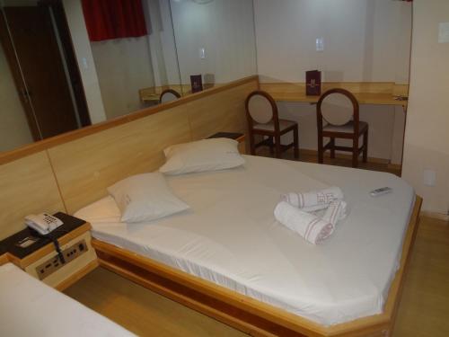 Standard Triple Room image 8
