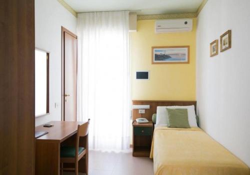 Economy Single Room
