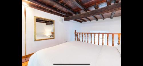 IN FRONT OF COLISEUM 2, Rome