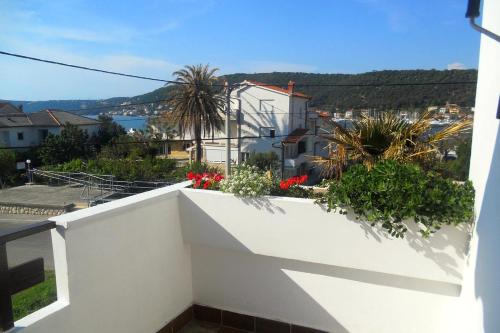 Apartments by the sea Supetarska Draga - Donja, Rab - 5030