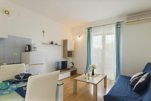 Apartments with a parking space Stinjan Pula - 13776