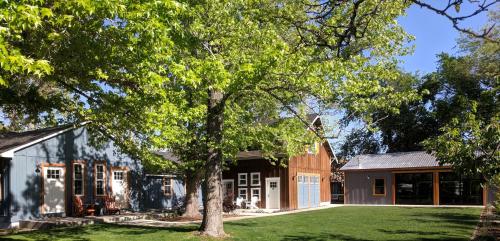 Eastside Guesthouse and Bivy Eastside Guesthouse and Bivy