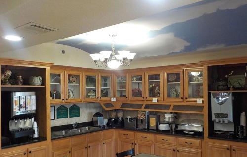 ห้องอาหาร, SureStay Plus by Best Western Warner Robins AFB in วอร์เนอร์โรบินส์ (GA)