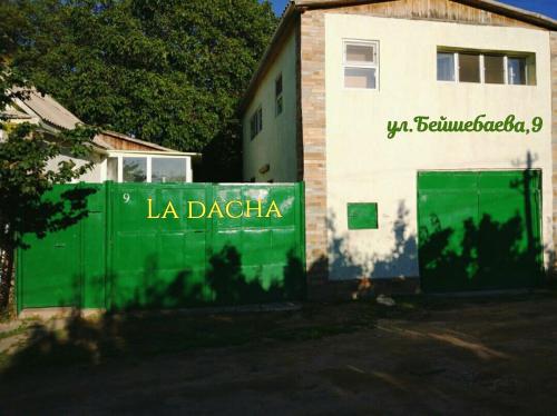 . L'a Dacha