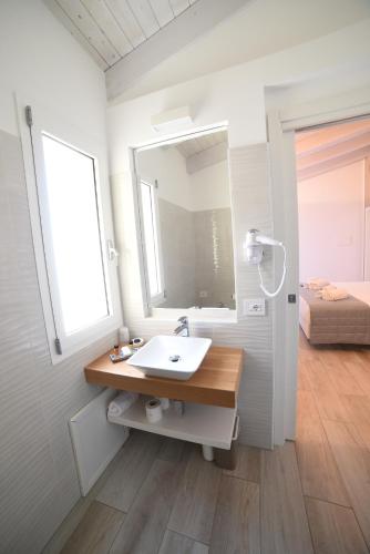 King Room with Sea View image 10