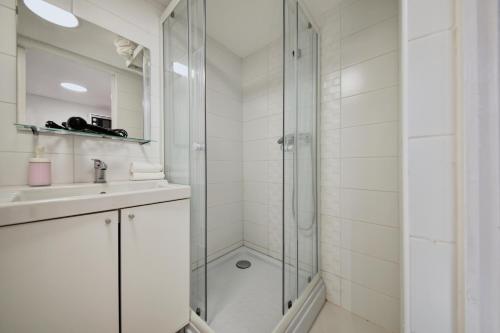 Economy Apartment image 10