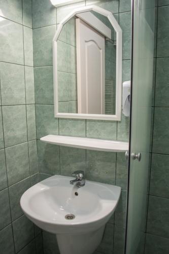 Bathroom, Flora Panzio in Miskolc