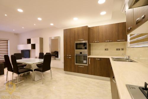 BelAir Flats 3 Bedrooms Apartment in St Julians