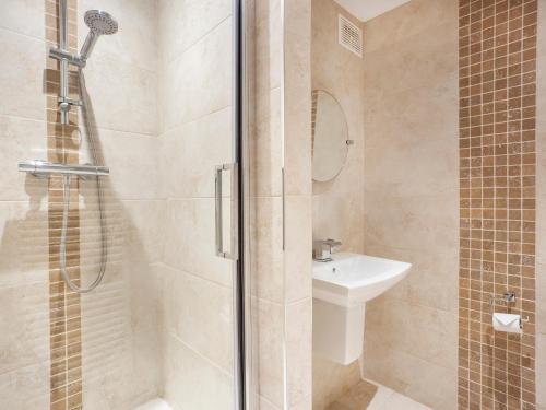 Fountains view Apartment - image 2