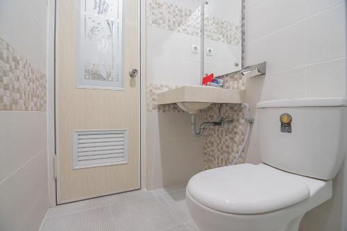 Standard Twin Room image 1