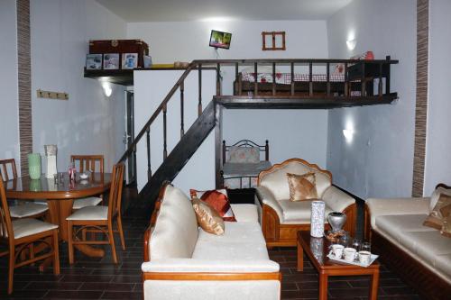  Gonies Square House in Goníai