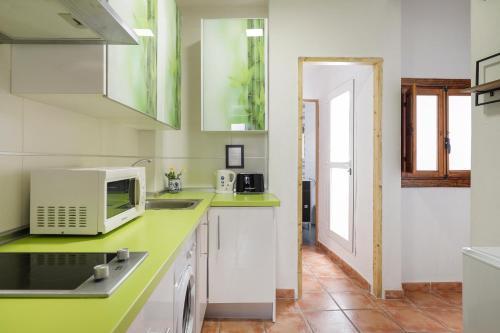 Urban Suites Granada - image 9