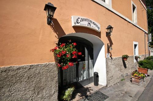 Restorāns, Il Cantinone Rooms in Castelnuovo di Farfa