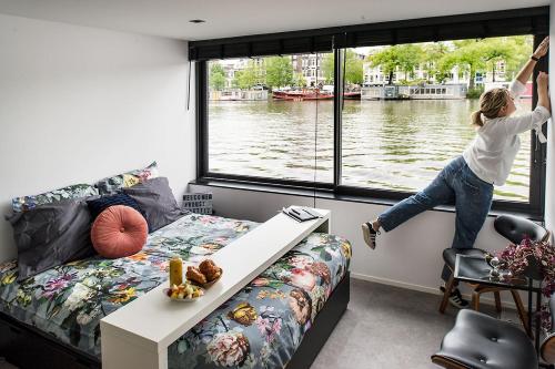 Houseboat Amsterdam - Room with a view 1