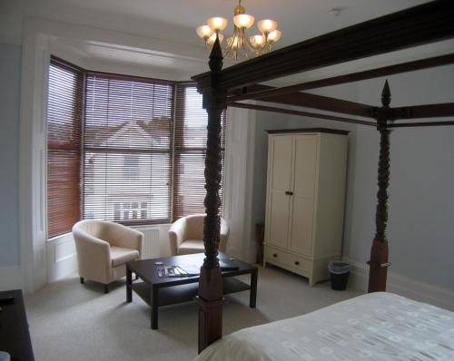 The Snowdon House - image 8