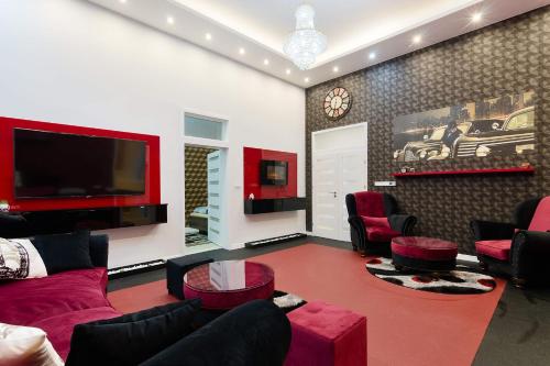 Red Passion Deluxe Home at Gozsdu