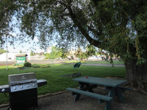 The Willows Motel in Hartline