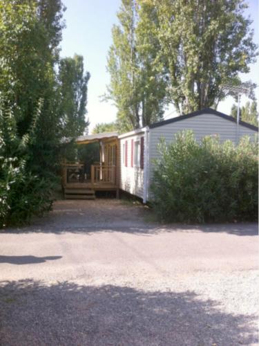 GRAND MOBILEHOME PROCHE COMMODITE FO10