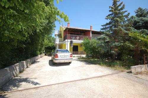  Apartments Juric, Pension in Njivice